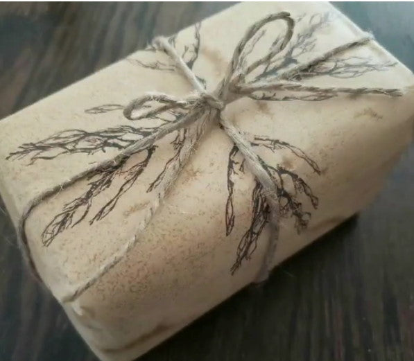 Hexe’s Mini simple, ready-to-use Spell Kit for practitioners of all levels - Candle , glass bottle and cork, Hand stained scroll with Instructions