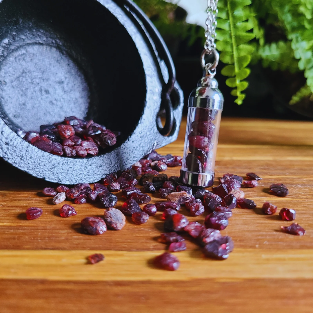 Garnet Crystal Necklace with Smoothed Gemstone Chamber for Energy Absorption – 20.9” Chain, Empowering Crystal Jewelry for Passion, Strength, Vitality