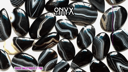 Onyx: Magical Properties, Ritual Uses, and Spiritual Benefits in Witchcraft