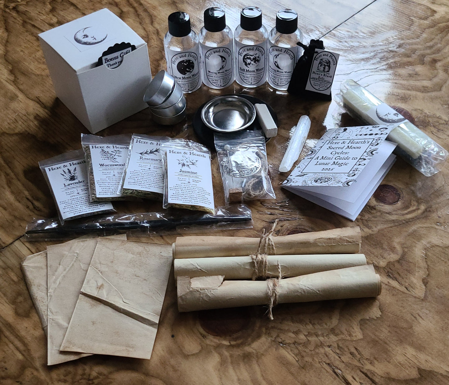 Lunar Spell Kit –3 spells 4 Moon Waters, Selenite Wand & Hexe Black Salt, Cleansing, Charging & Intention